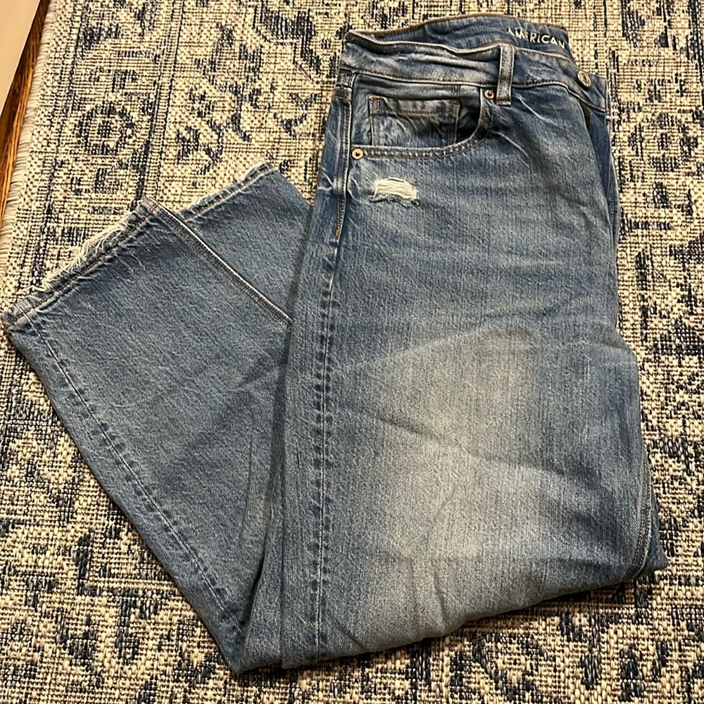 American Eagle mom jeans